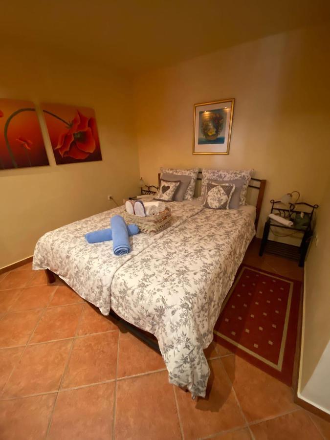 Apartments Getruda คิร์ก ภายนอก รูปภาพ