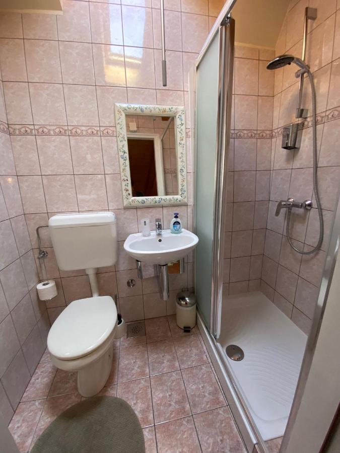 Apartments Getruda คิร์ก ภายนอก รูปภาพ